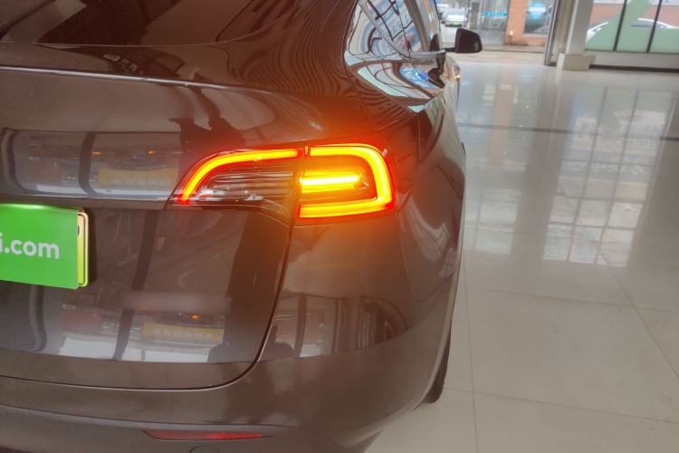 Used Tesla Model Y 2024 Rear-Wheel-Drive Version Exterior 6
