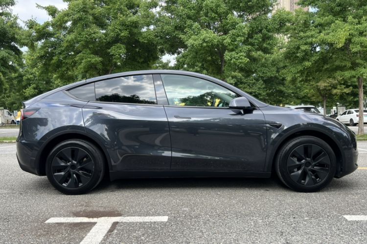Used Tesla Model Y 2024 Rear-Wheel-Drive Version Exterior 7