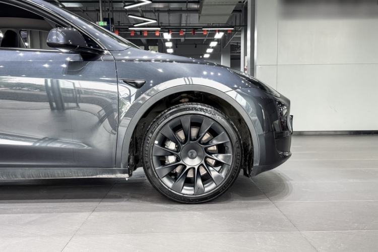 Used Tesla Model Y 2024 Rear-Wheel-Drive Version Exterior 7