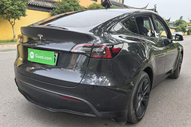 Used Tesla Model Y 2024 Rear-Wheel-Drive Version Exterior 7