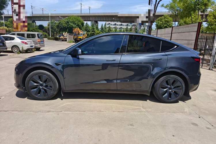 Used Tesla Model Y 2024 Rear-Wheel-Drive Version Exterior 7