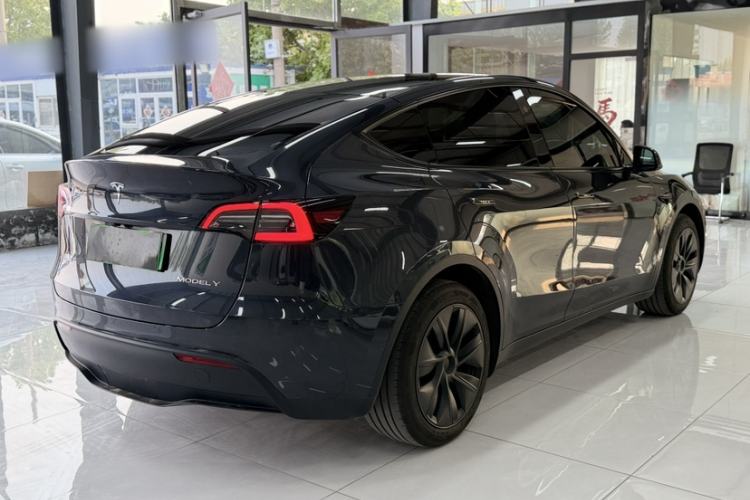 Used Tesla Model Y 2024 Rear-Wheel-Drive Version Exterior 7
