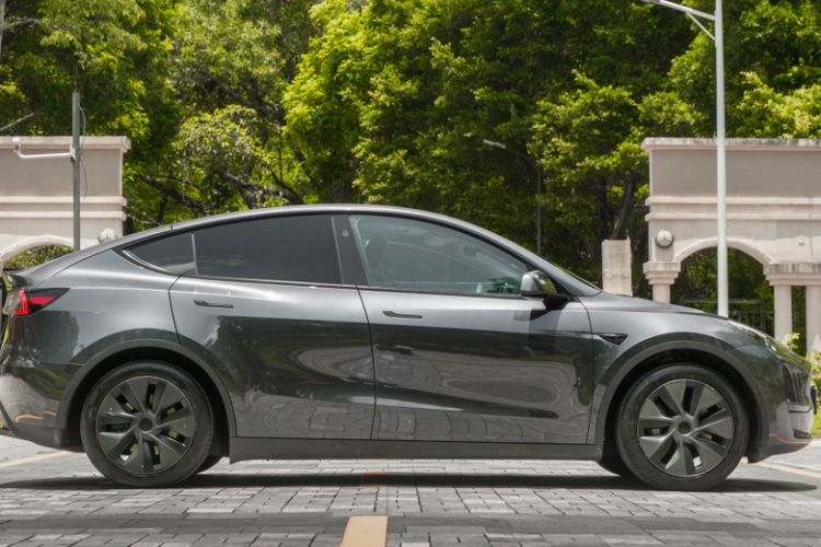 Used Tesla Model Y 2024 Rear-Wheel-Drive Version Exterior 8
