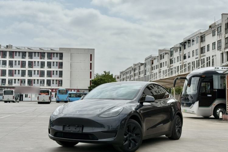 Used Tesla Model Y 2024 Rear-Wheel-Drive Version Exterior 8