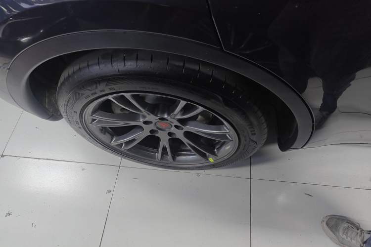 Used Tesla Model Y 2024 Rear-Wheel-Drive Version Exterior 8
