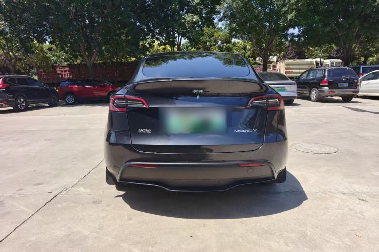 Used Tesla Model Y 2024 Rear-Wheel-Drive Version Exterior 9