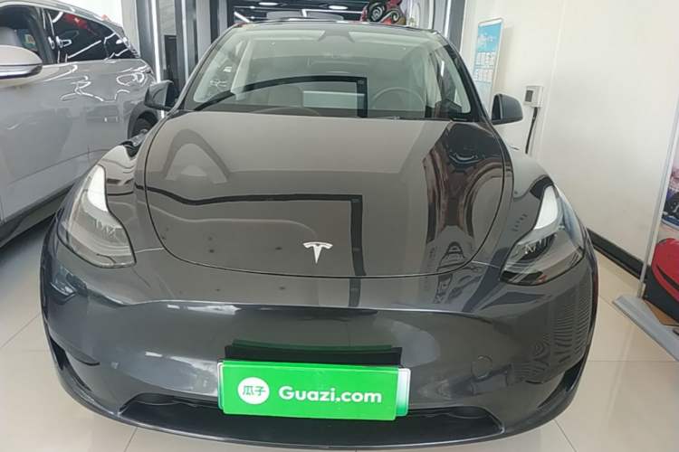 Used Tesla Model Y 2024 Rear-Wheel-Drive Version Front