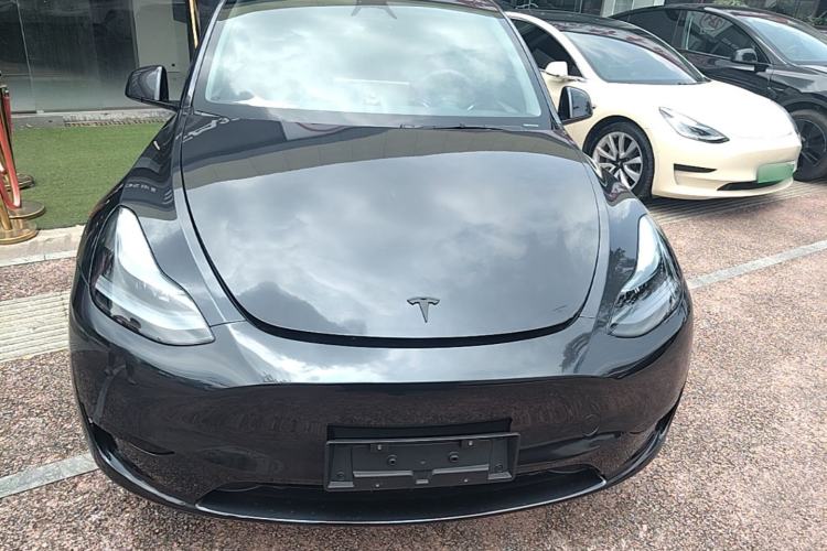 Used Tesla Model Y 2024 Rear-Wheel-Drive Version Front