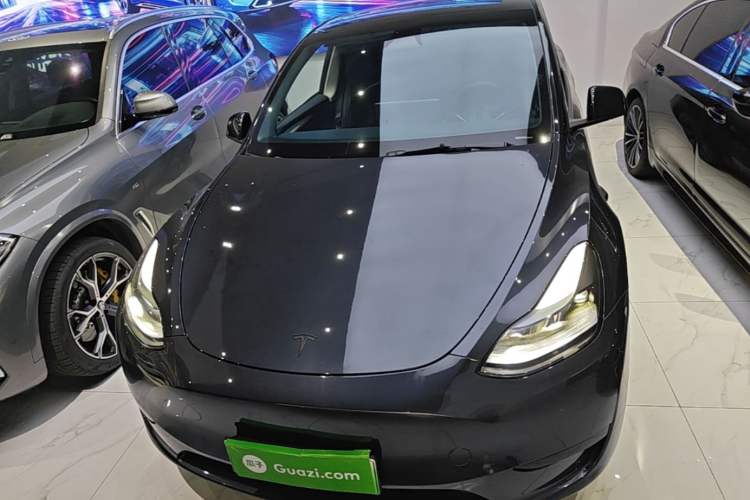 Used Tesla Model Y 2024 Rear-Wheel-Drive Version Front
