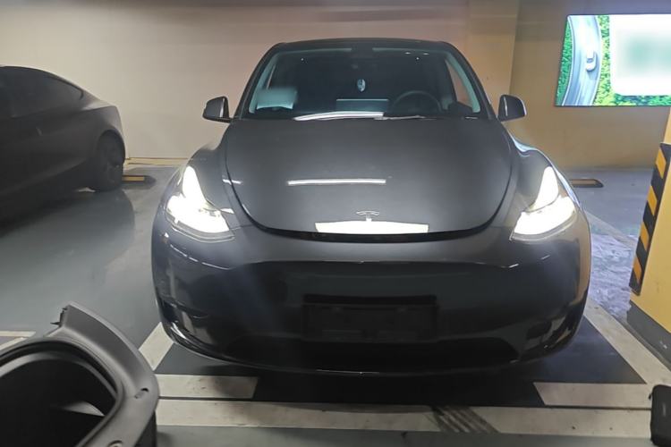 Used Tesla Model Y 2024 Rear-Wheel-Drive Version Front