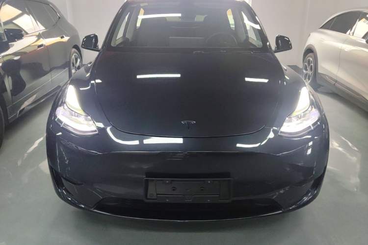 Used Tesla Model Y 2024 Rear-Wheel-Drive Version Front