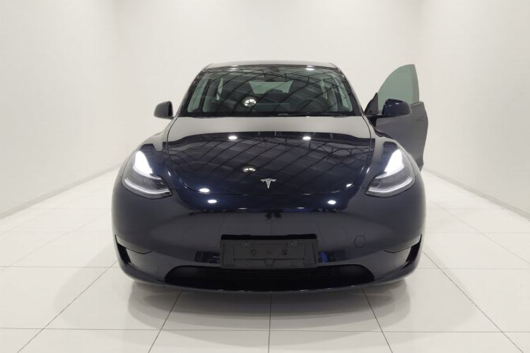 Used Tesla Model Y 2024 Rear-Wheel-Drive Version Front