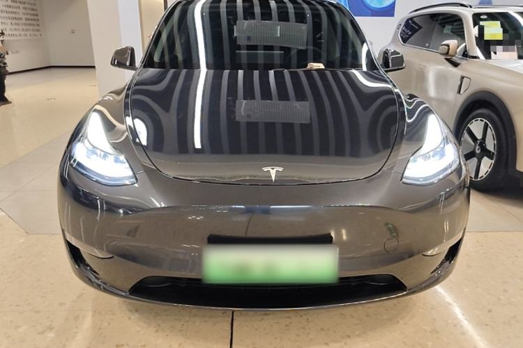 Used Tesla Model Y 2024 Long-Range All-Wheel-Drive Version Front