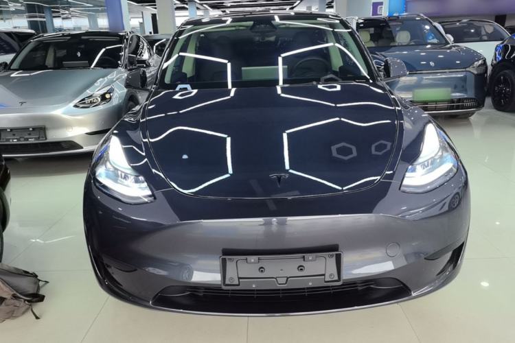 Used Tesla Model Y 2024 Rear-Wheel-Drive Version Front