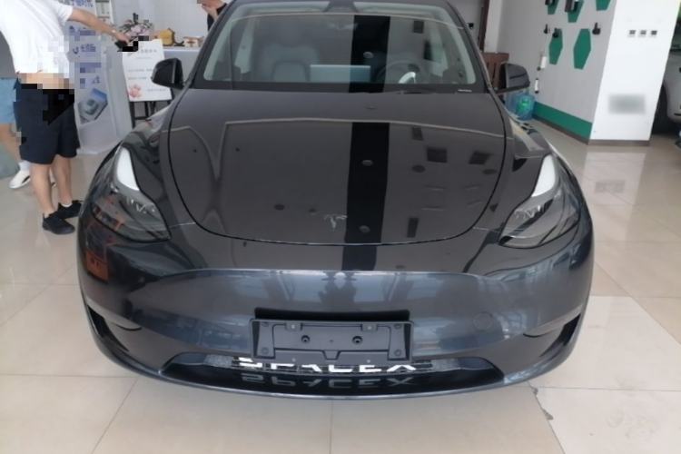 Used Tesla Model Y 2024 Long-Range All-Wheel-Drive Version Front