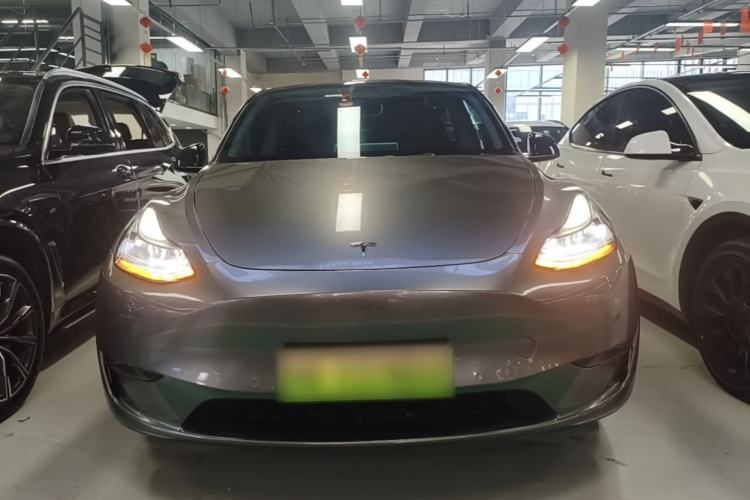 Used Tesla Model Y 2024 Long-Range All-Wheel-Drive Version Front