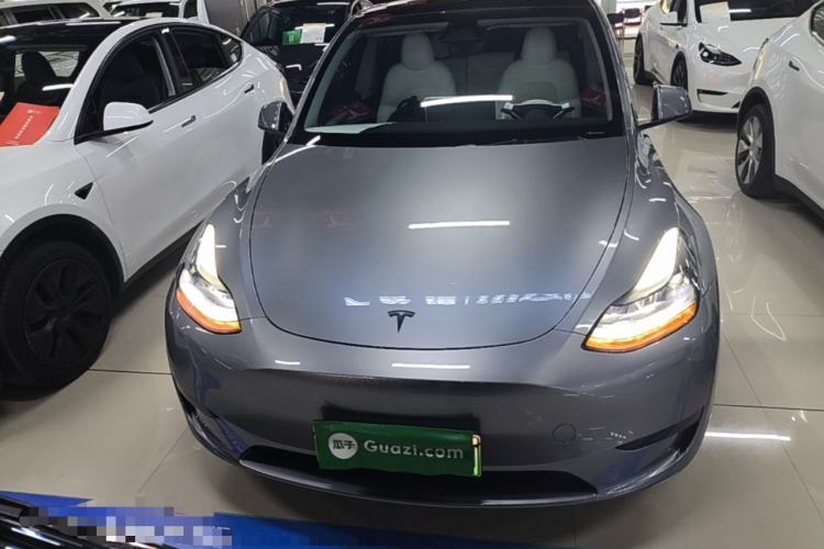 Used Tesla Model Y 2024 Rear-Wheel-Drive Version Front
