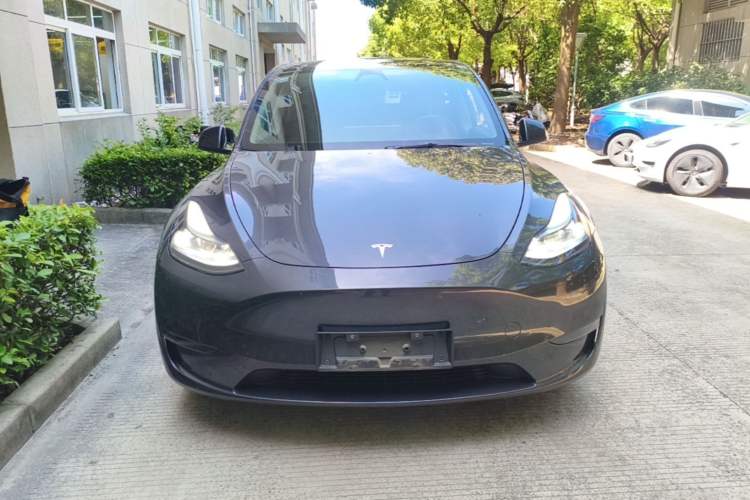 Used Tesla Model Y 2024 Long-Range All-Wheel-Drive Version Front