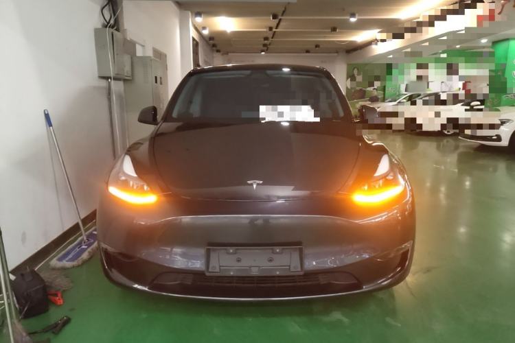Used Tesla Model Y 2024 Long-Range All-Wheel-Drive Version Front