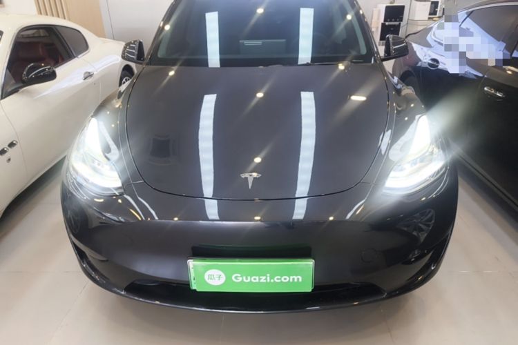 Used Tesla Model Y 2024 Long-Range All-Wheel-Drive Version Front