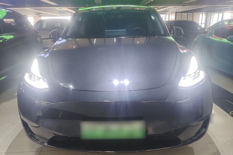 Used Tesla Model Y 2024 Long-Range All-Wheel-Drive Version Front