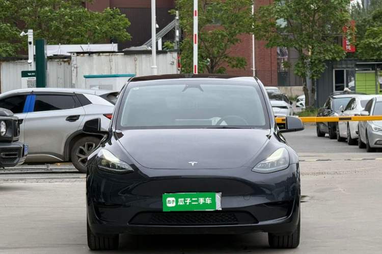 Used Tesla Model Y 2024 Rear-Wheel-Drive Version Front