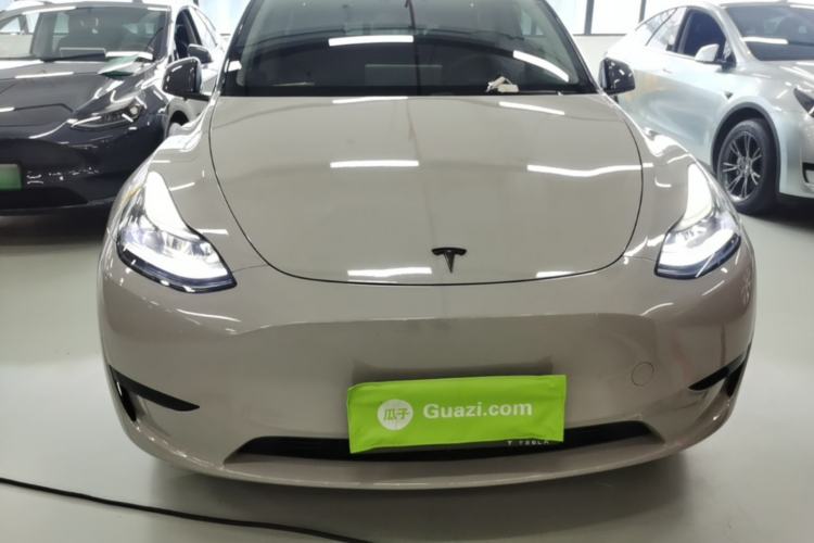 Used Tesla Model Y 2024 Rear-Wheel-Drive Version Front
