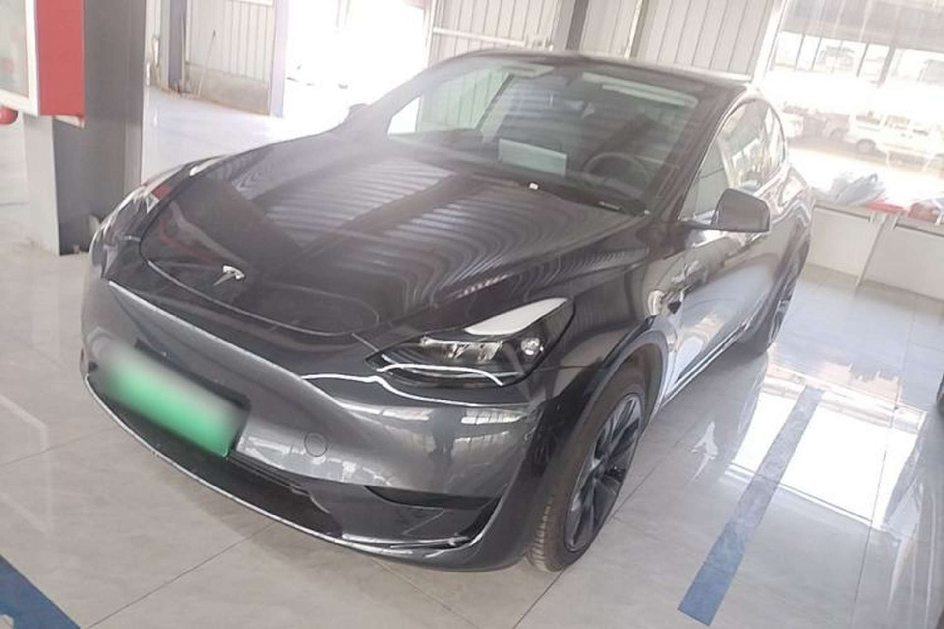 Used Tesla Model Y 2024 Rear-Wheel-Drive Version Front Left 45 Deg