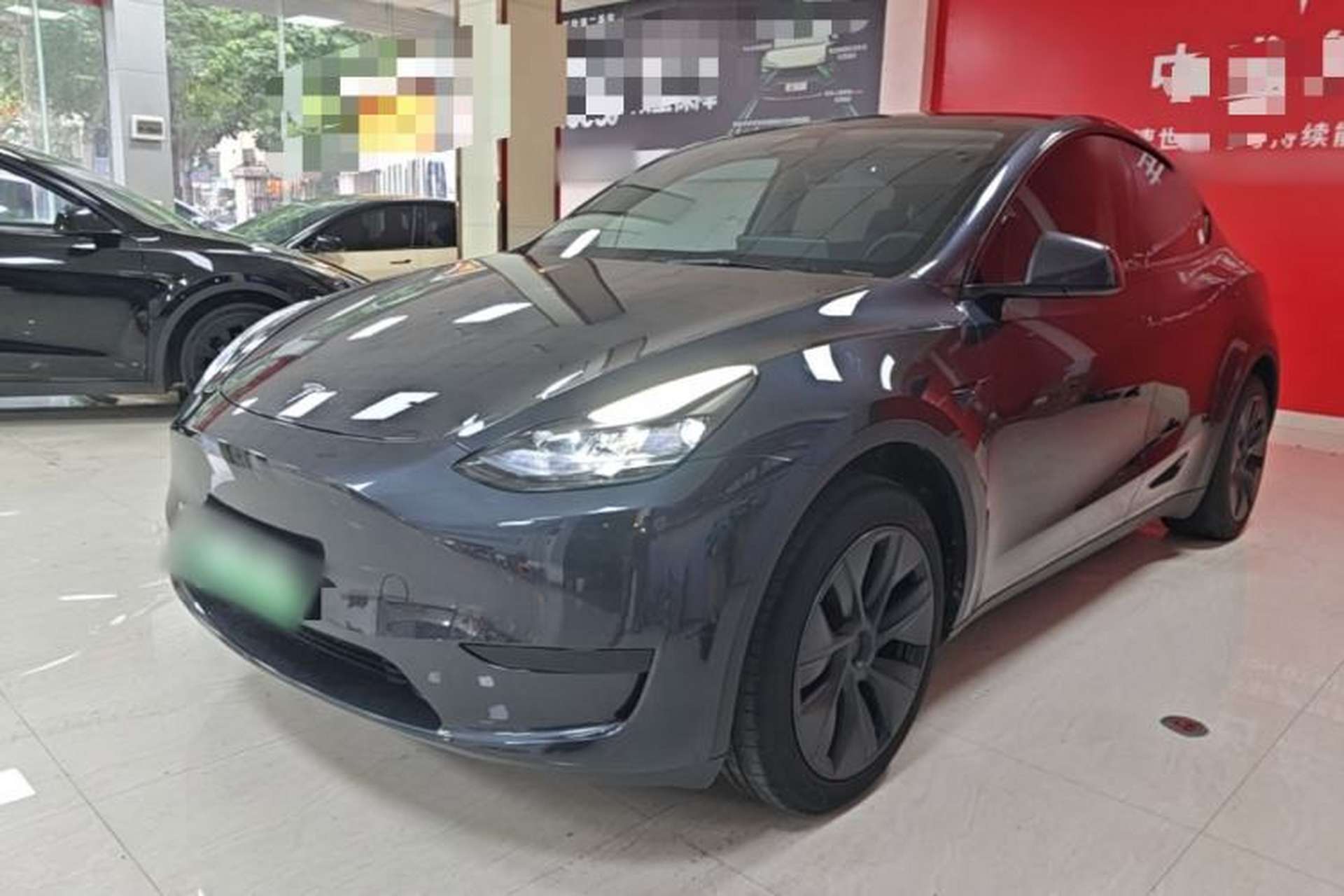 Used Tesla Model Y 2024 Rear-Wheel-Drive Version Front Left 45 Deg