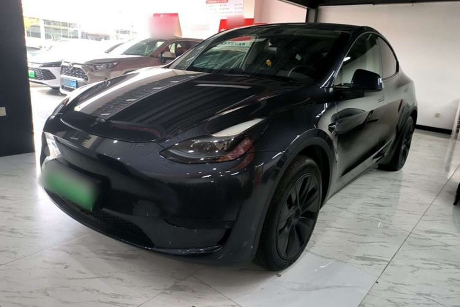 Used Tesla Model Y 2024 Rear-Wheel-Drive Version Front Left 45 Deg