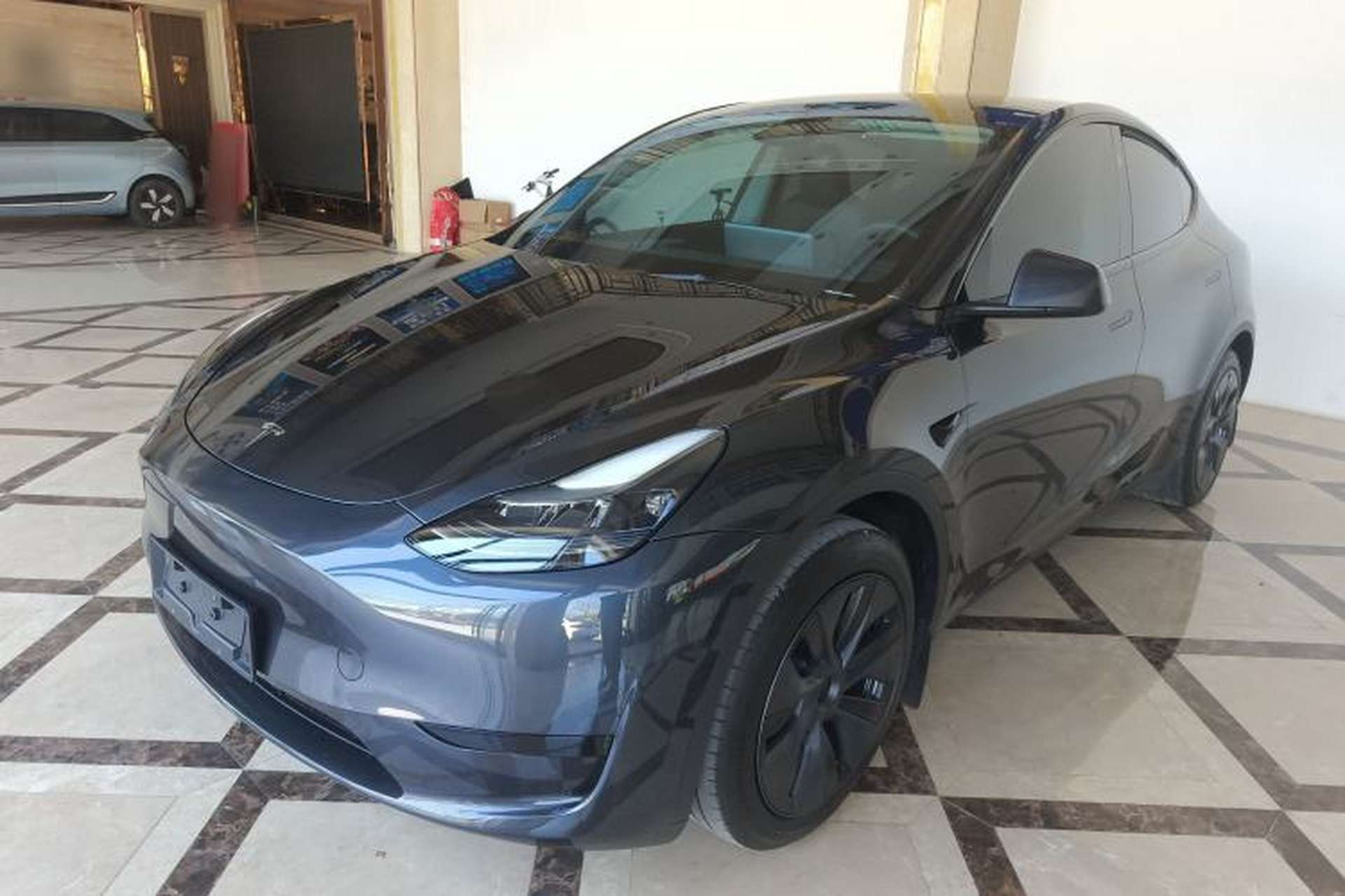 Used Tesla Model Y 2024 Rear-Wheel-Drive Version Front Left 45 Deg