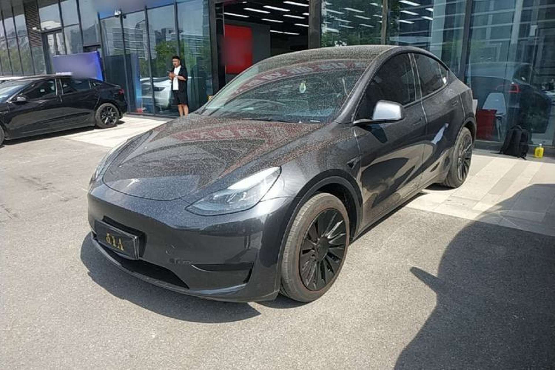 Used Tesla Model Y 2024 Rear-Wheel-Drive Version Front Left 45 Deg