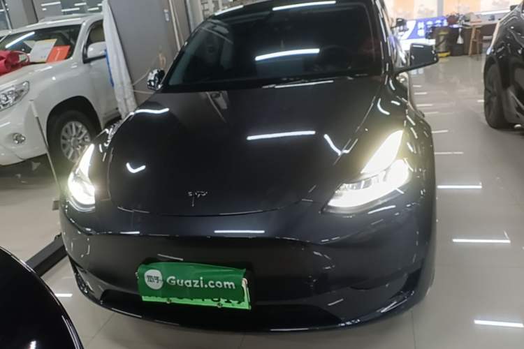 Used Tesla Model Y 2024 Rear-Wheel-Drive Version Front