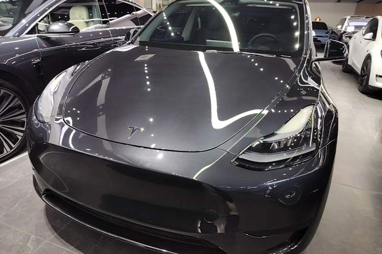 Used Tesla Model Y 2024 Rear-Wheel-Drive Version Front