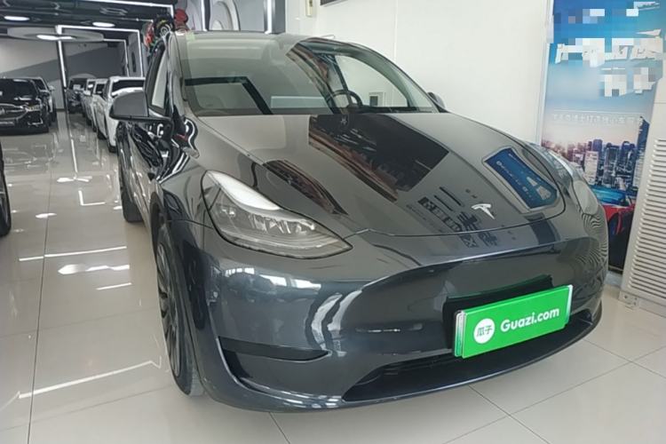 Used Tesla Model Y 2024 Rear-Wheel-Drive Version Front Right 45 Deg
