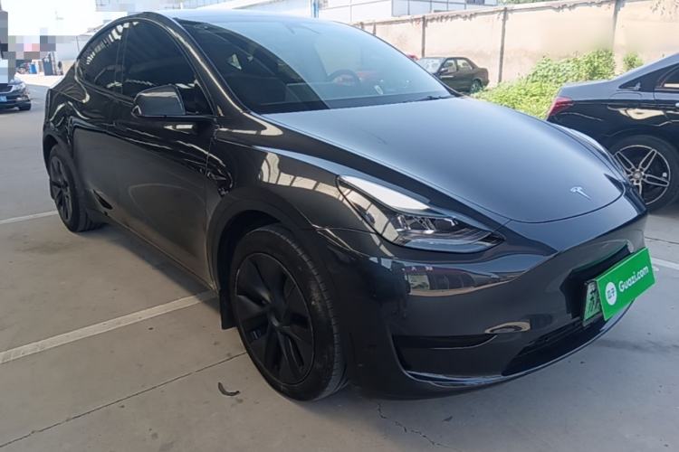 Used Tesla Model Y 2024 Rear-Wheel-Drive Version Front Right 45 Deg