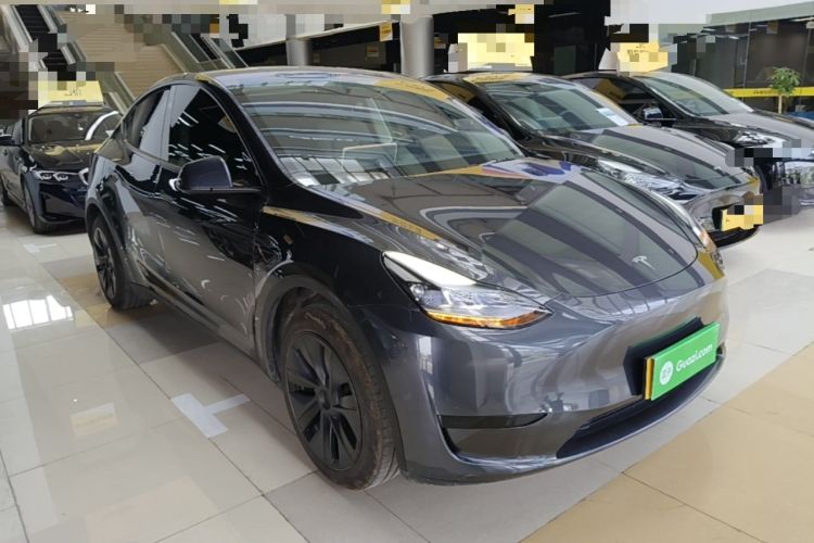 Used Tesla Model Y 2024 Rear-Wheel-Drive Version Front Right 45 Deg