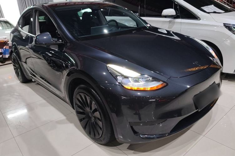 Used Tesla Model Y 2024 Rear-Wheel-Drive Version Front Right 45 Deg
