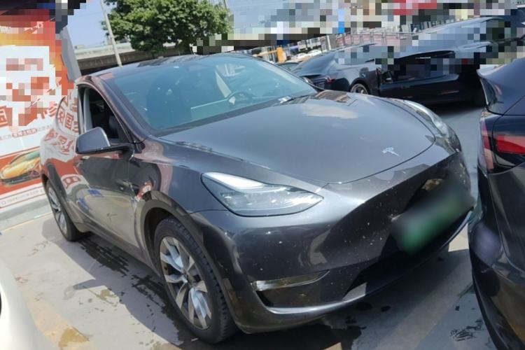 Used Tesla Model Y 2024 Rear-Wheel-Drive Version Front Right 45 Deg