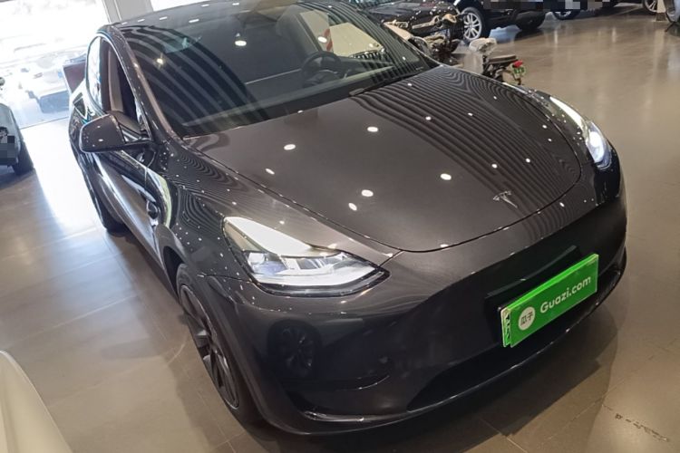 Used Tesla Model Y 2024 Rear-Wheel-Drive Version Front Right 45 Deg