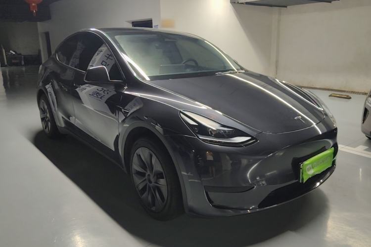 Used Tesla Model Y 2024 Rear-Wheel-Drive Version Front Right 45 Deg