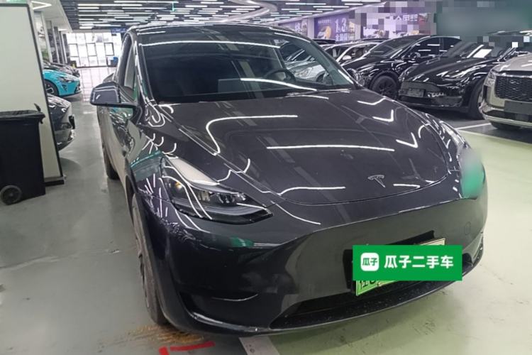 Used Tesla Model Y 2024 Rear-Wheel-Drive Version Front Right 45 Deg