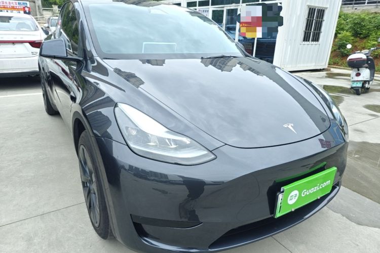 Used Tesla Model Y 2024 Rear-Wheel-Drive Version Front Right 45 Deg