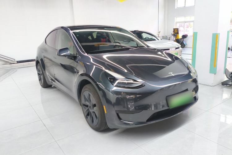 Used Tesla Model Y 2024 Rear-Wheel-Drive Version Front Right 45 Deg