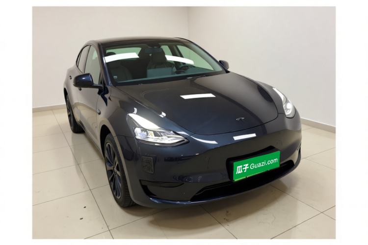 Used Tesla Model Y 2024 Rear-Wheel-Drive Version Front Right 45 Deg
