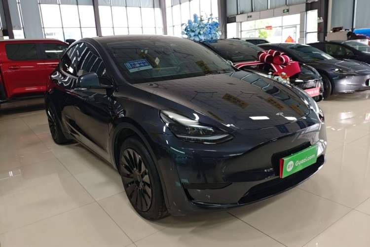 Used Tesla Model Y 2024 Rear-Wheel-Drive Version Front Right 45 Deg