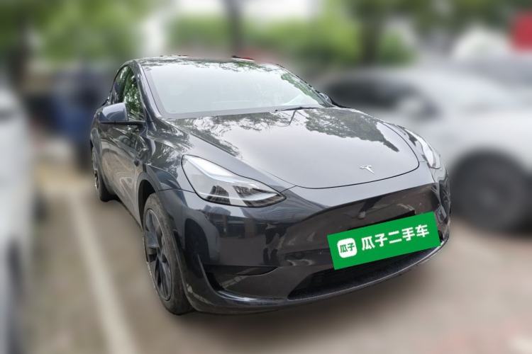 Used Tesla Model Y 2024 Rear-Wheel-Drive Version Front Right 45 Deg