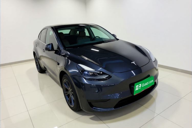 Used Tesla Model Y 2024 Rear-Wheel-Drive Version Front Right 45 Deg