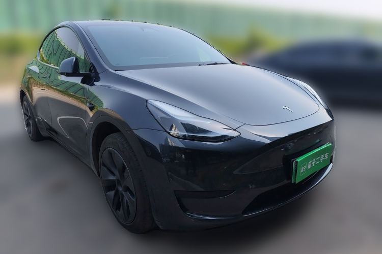 Used Tesla Model Y 2024 Rear-Wheel-Drive Version Front Right 45 Deg