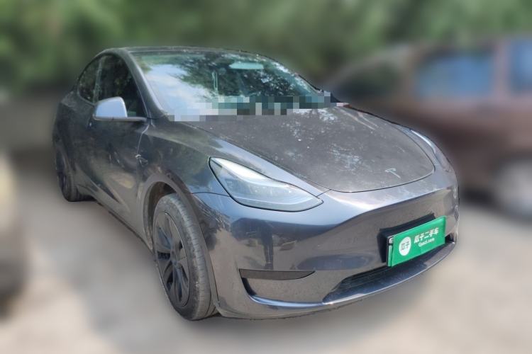 Used Tesla Model Y 2024 Rear-Wheel-Drive Version Front Right 45 Deg